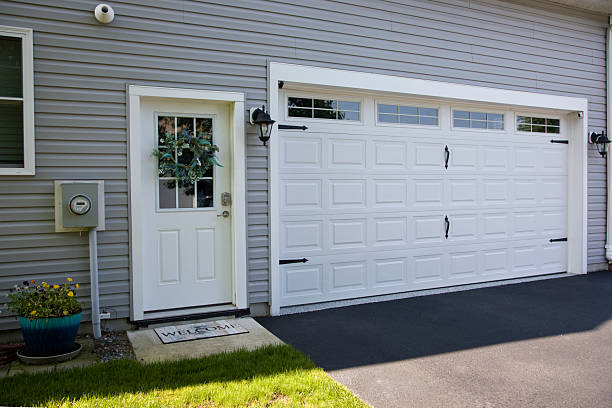 24/7 Emergency Garage Door Panel Replacement experts in Kapaa, HI